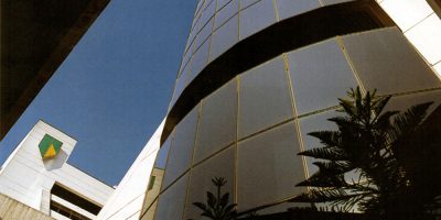 BANCO HOLANDES UNIDO PORTADA BANCO HOLANDES UNIDO PORTADA